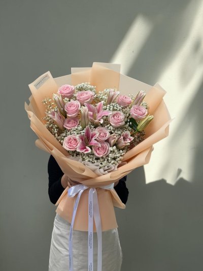 Lily Roses Gyoso mix Bouquet